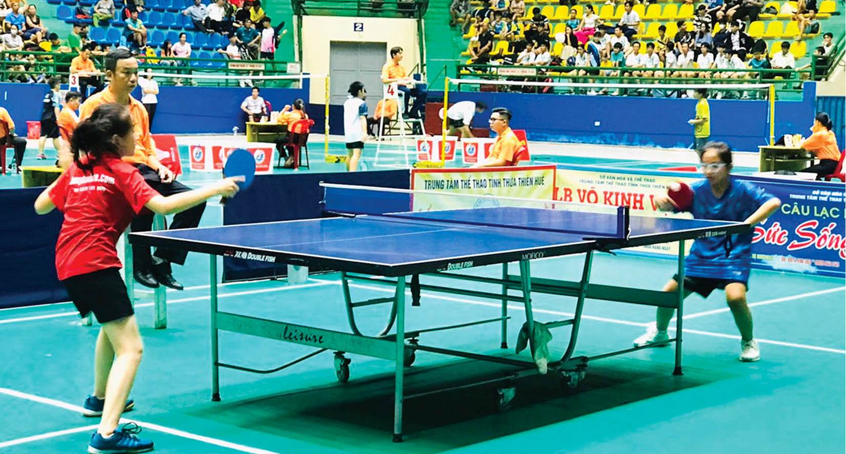 Bóng bàn  khoảng lặng thành tích cao