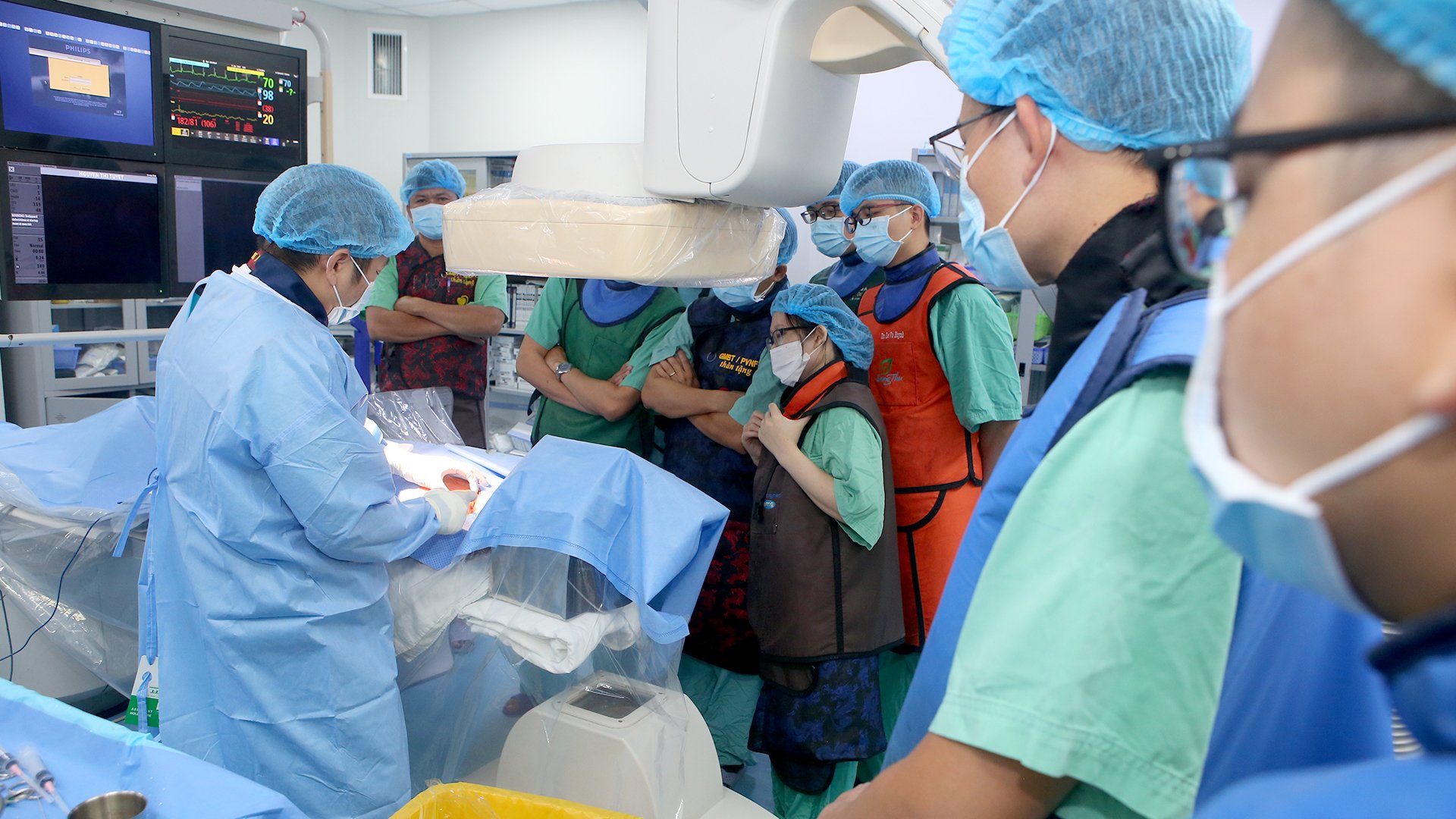 Đào tạo cấy ghép máy tạo nhịp tim vĩnh viễn MEDPACE Live cho 60 bác sĩ