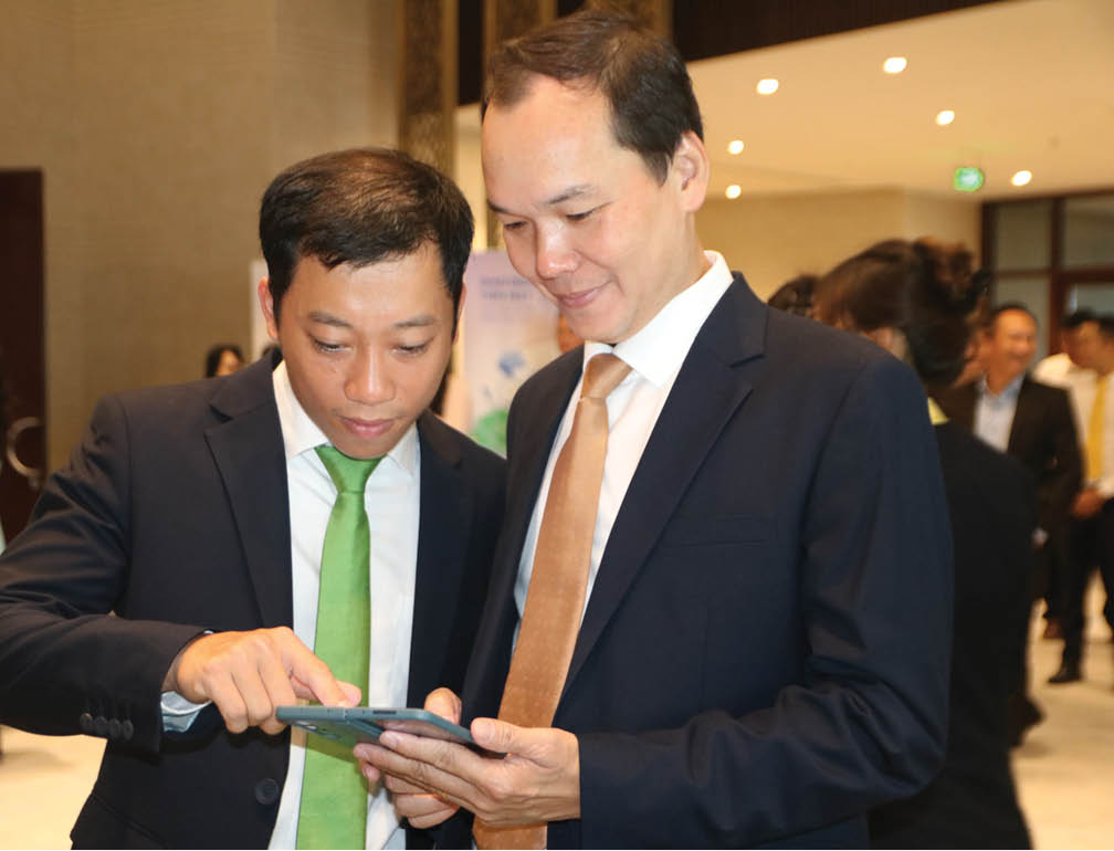 Khuyến khích sử dụng dịch vụ ngân hàng số