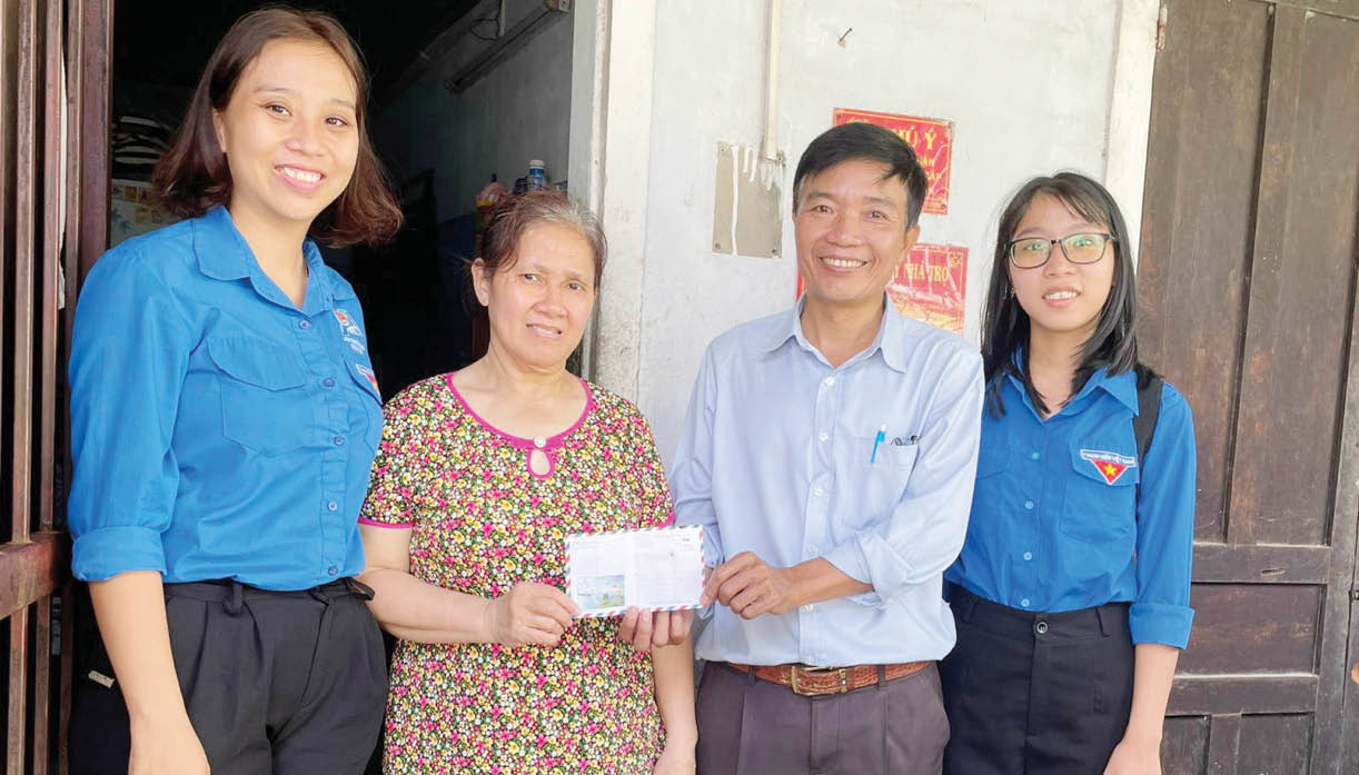 “Đòn bẩy” để người nghèo vươn lên