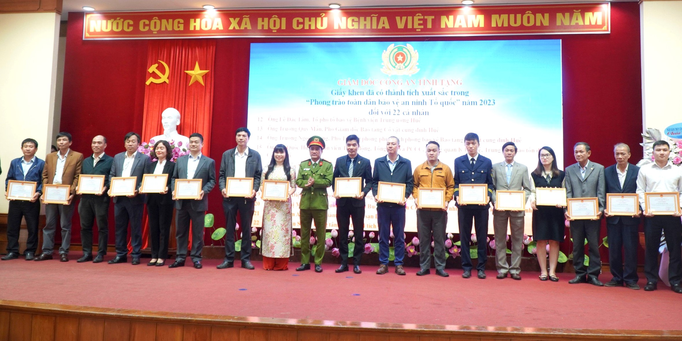 Gắn phong trào Toàn dân bảo vệ an ninh Tổ quốc với nhiệm vụ phát triển kinh tế - xã hội