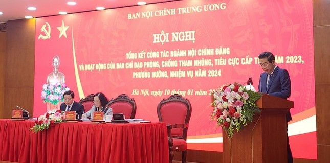 Tích cực, chủ động, quyết liệt đấu tranh phòng chống tham nhũng, tiêu cực