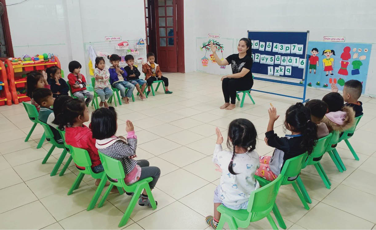 Cô giáo nhiệt huyết ở vùng biên