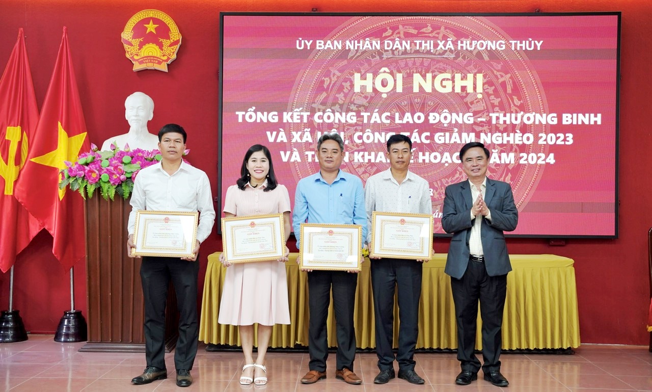 Hương Thủy Tỷ lệ hộ nghèo thấp nhất toàn tỉnh