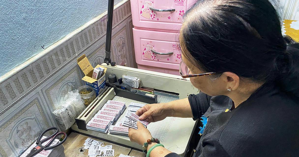 Giữ làng nghề ở phố cổ Bao Vinh