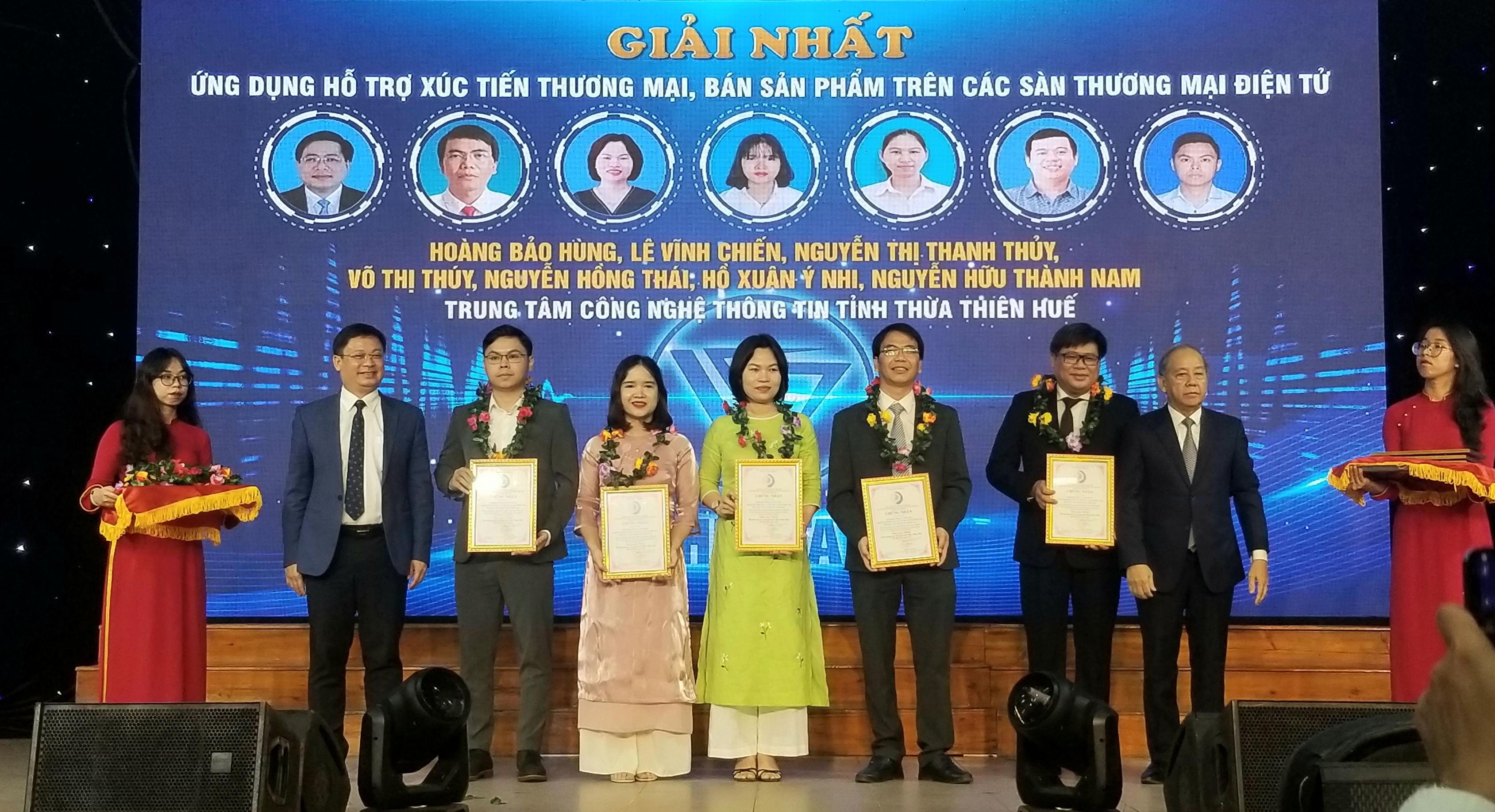 Xuất bản 99 bản tin và thu hút hơn 36 000 lượt truy cập trang thông tin www husta vn mỗi năm