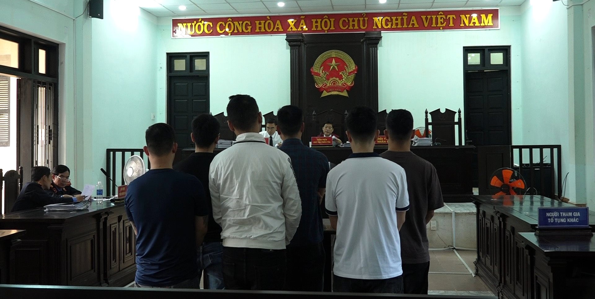 6 đối tượng đánh bạc và tổ chức đánh bạc hàng chục tỷ đồng lãnh án