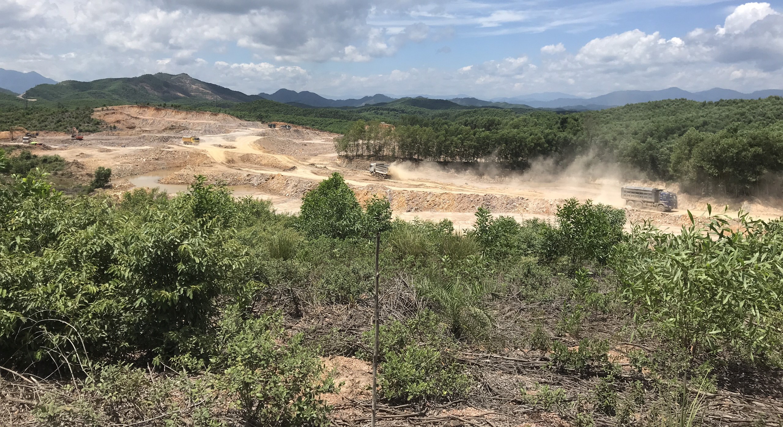 Chậm đóng cửa mỏ, doanh nghiệp bị xử phạt 140 triệu đồng