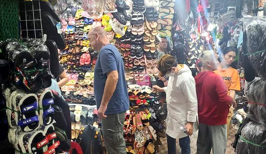 Treo thưởng cho người phát hiện tiểu thương “nói thách” ở chợ Đông Ba