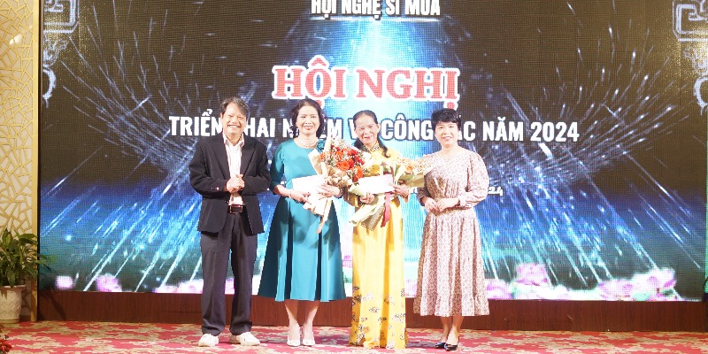 2 nghệ sĩ múa Huế được phong tặng danh hiệu NSƯT