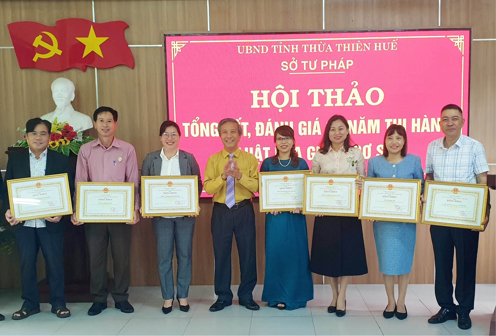 Hòa giải ở cơ sở Vận dụng pháp luật kết hợp với tình làng nghĩa xóm