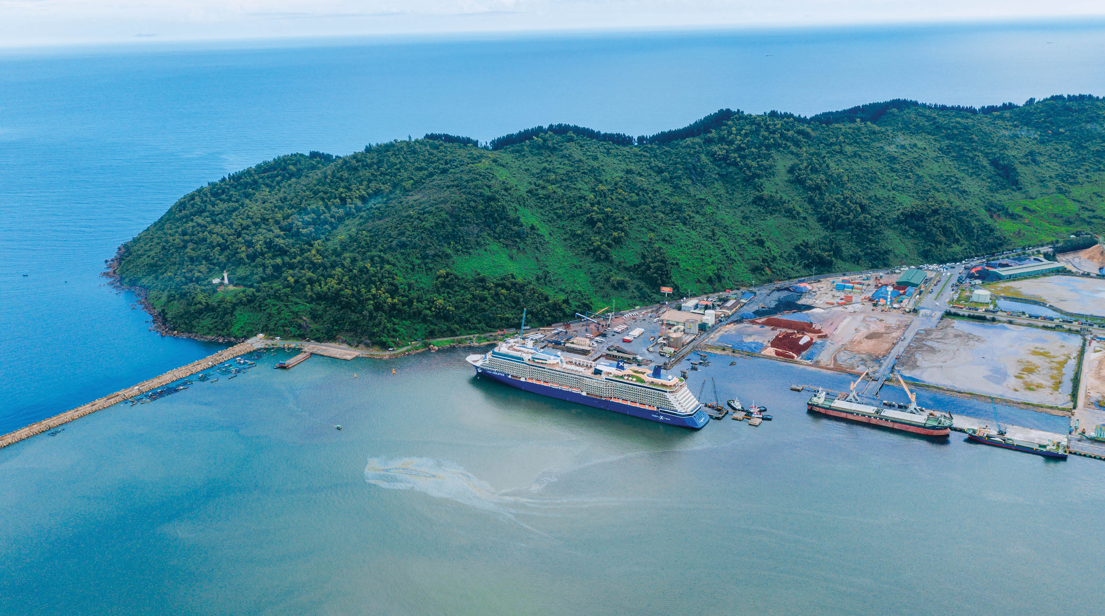 Đầu tư công thúc đẩy tăng trưởng GDP