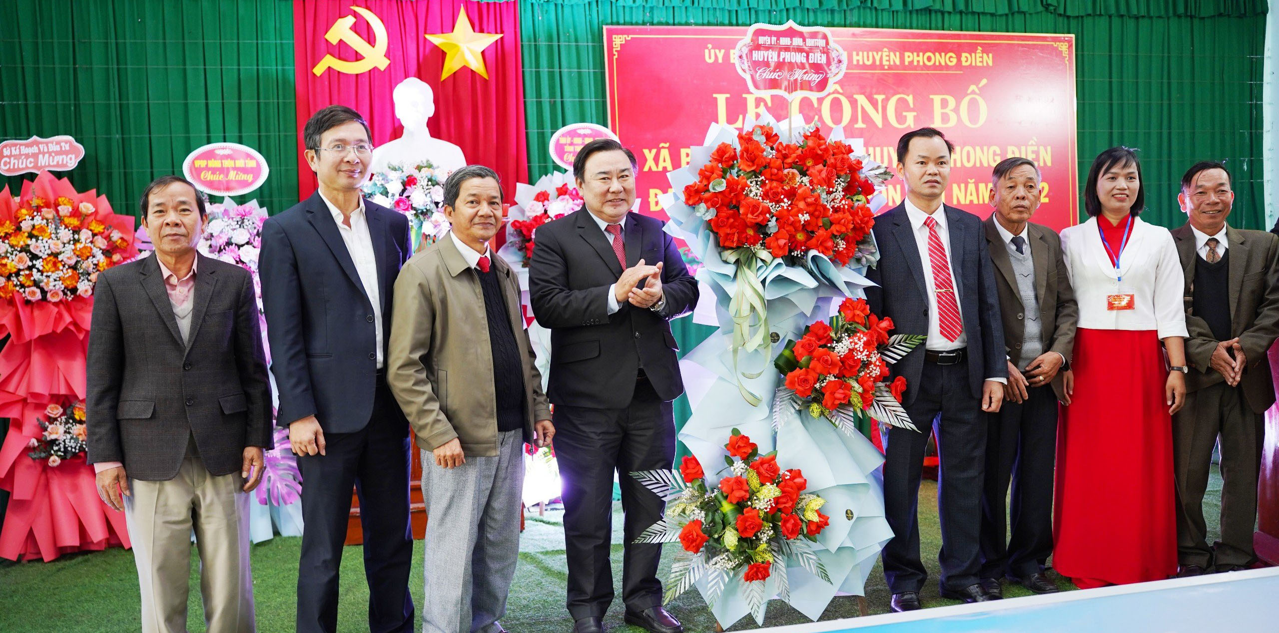 Xã Phong Chương đạt chuẩn nông thôn mới