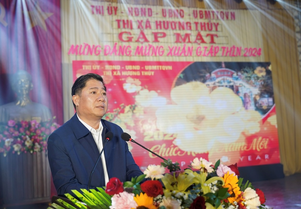 Hương Thuỷ Gặp mặt những người “gần dân, sát dân”