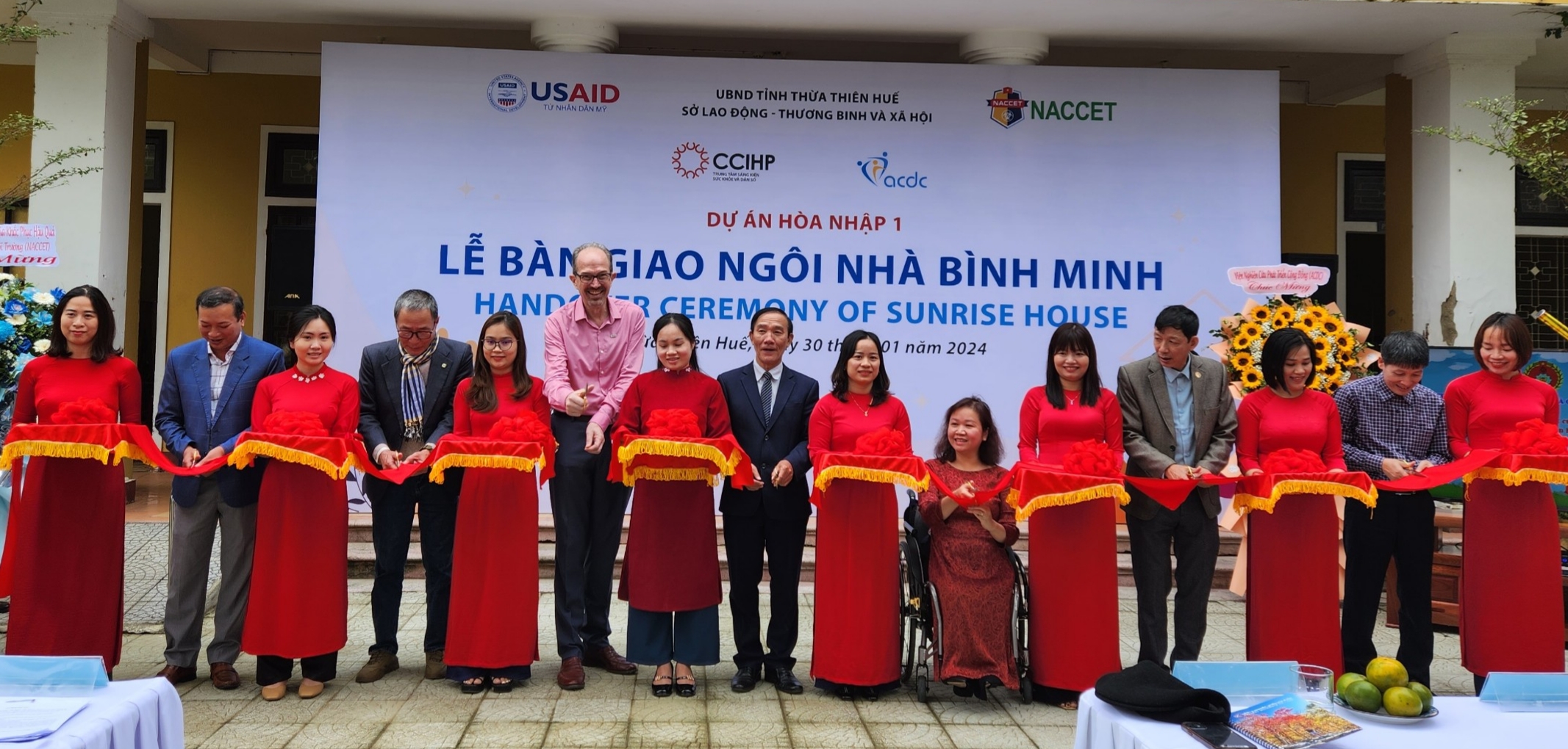 Bàn giao và ra mắt Ngôi nhà Bình Minh - địa chỉ tạm lánh cho người bị bạo hành