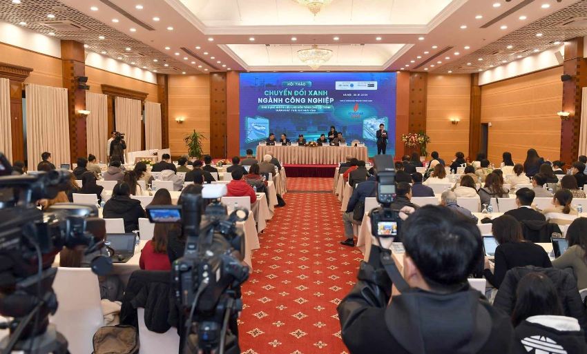 Ứng dụng nhiên liệu LNG nền tảng cho lộ trình giảm phát thải nhà kính