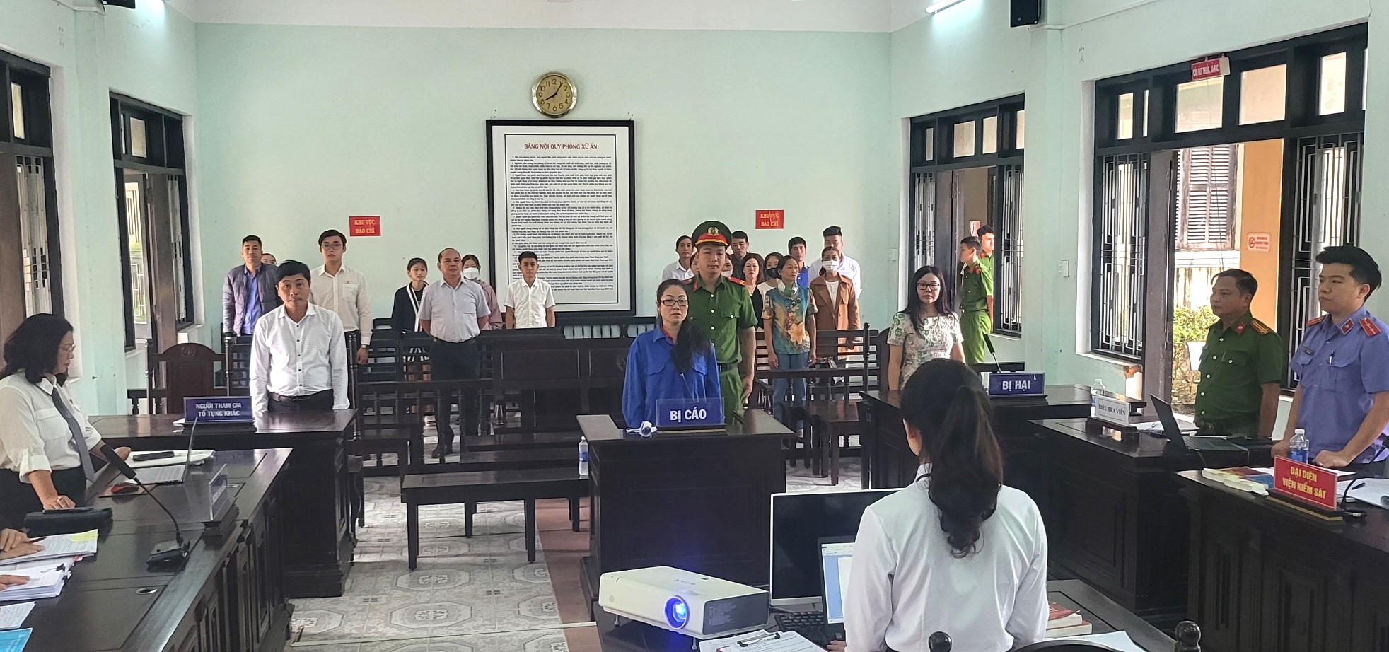 Vì sao Tòa cấp cao hủy bản án sơ thẩm vụ án cựu giáo viên lừa đảo