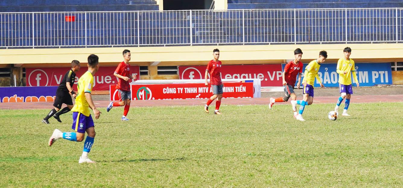 Vui với bóng đá học đường