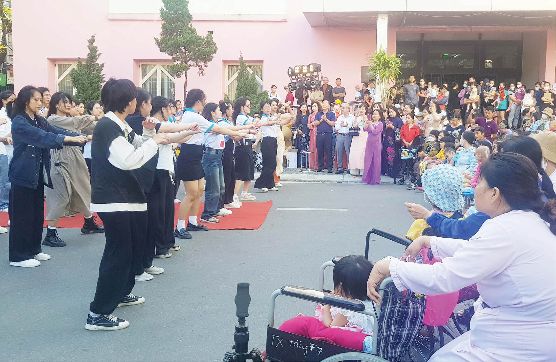 Xuân kết nối, tết sẻ chia với bệnh nhân