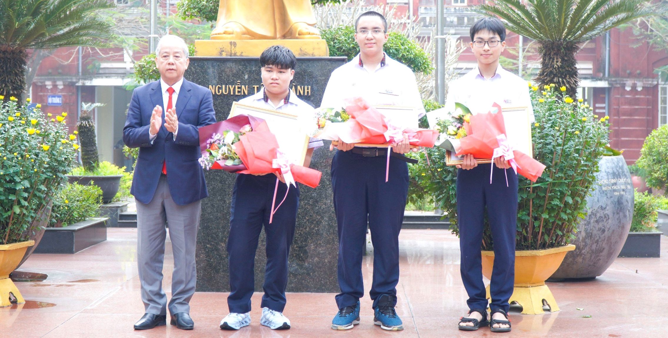 Tuyên dương, khen thưởng học sinh đạt giải quốc gia