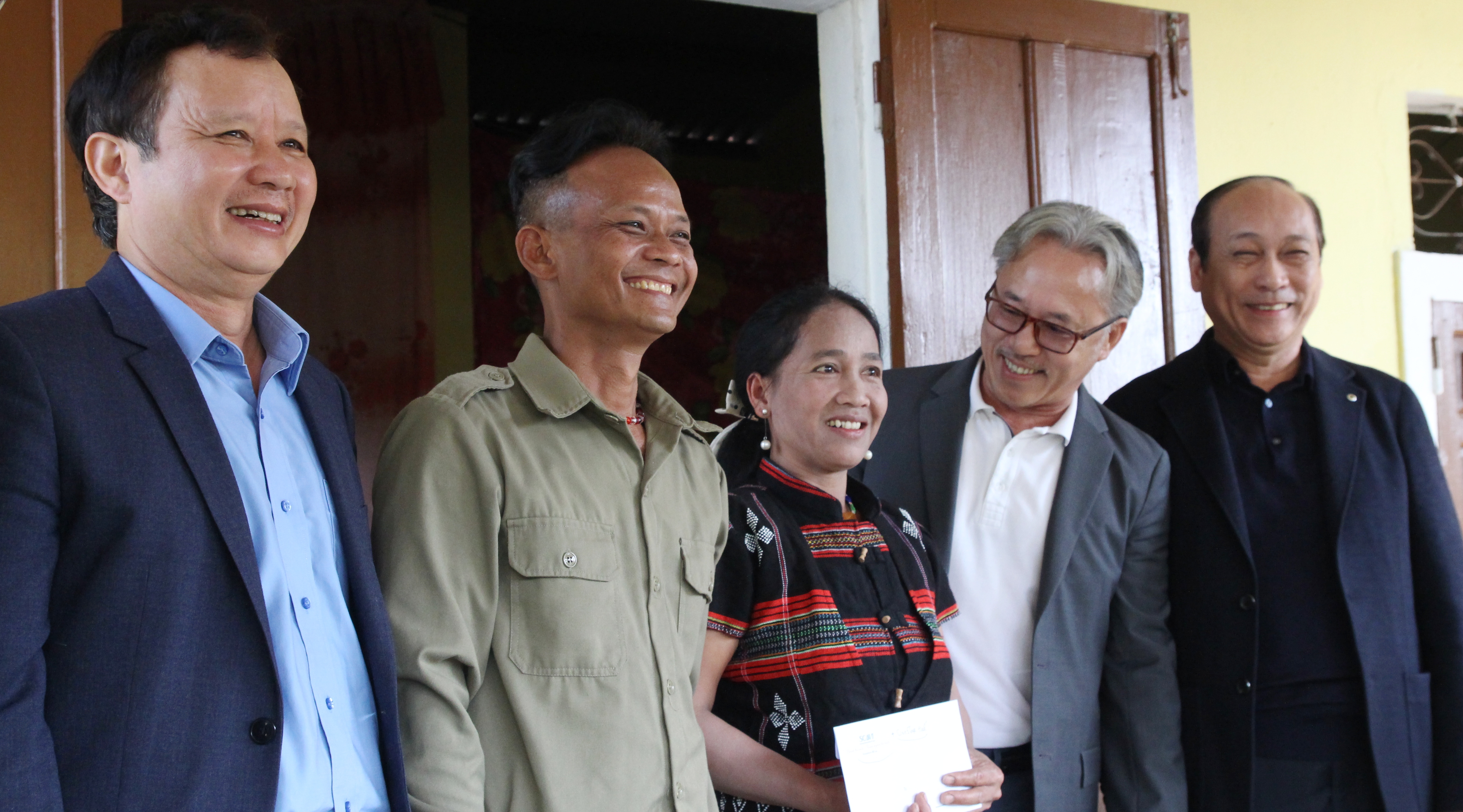 Vui tết, đón xuân, không quên nhiệm vụ