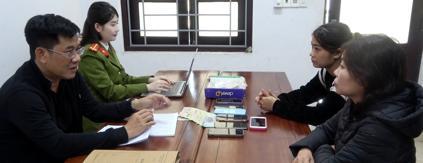 Bắt tạm giam 3 đối tượng tổ chức đánh bạc và đánh bạc với số tiền khoảng 19 tỷ đồng