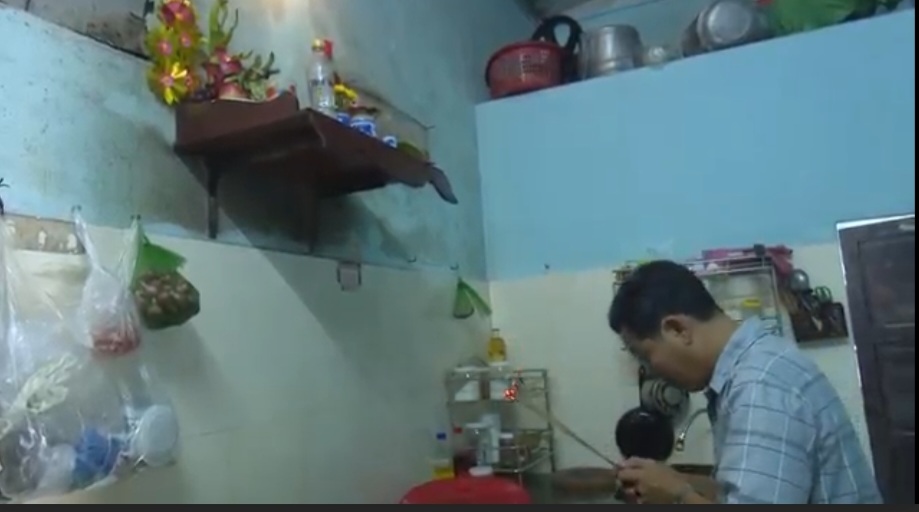 Thùng đựng ông Táo và ý thức người dân cần được nâng cao