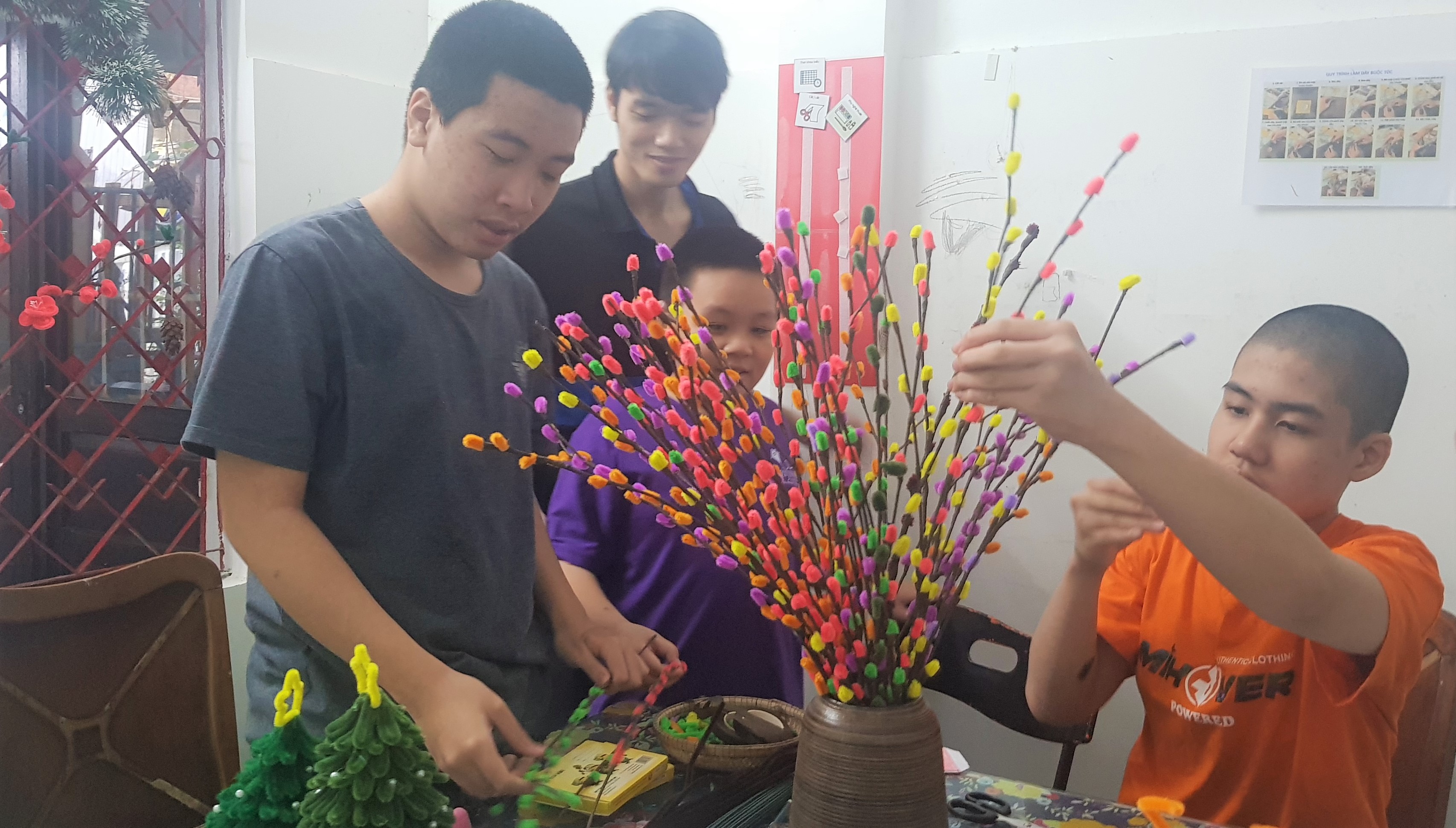 Sản phẩm chào tết của nhóm trẻ Ngày mai