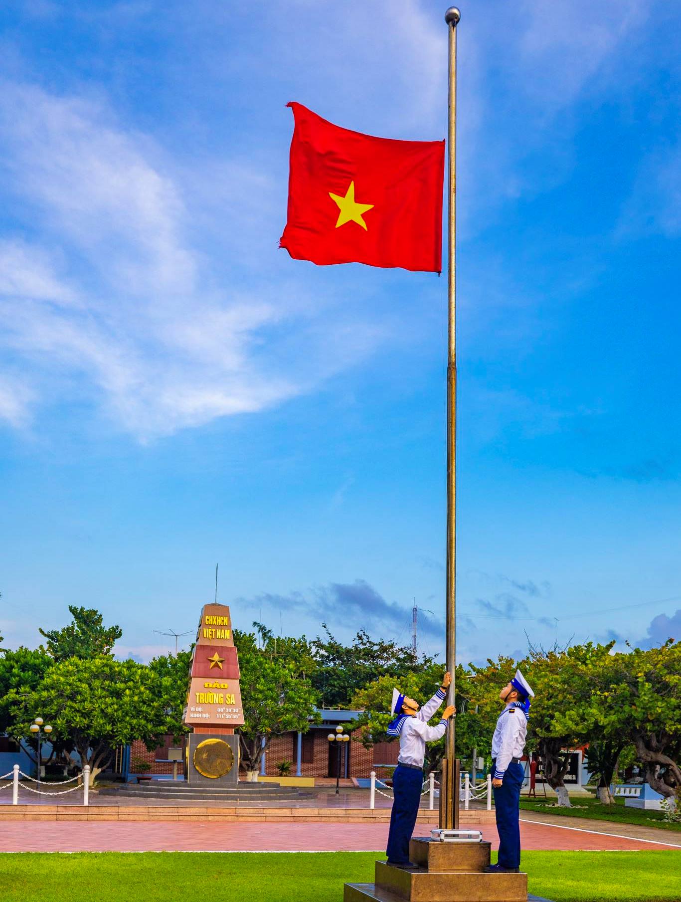 Thiêng liêng tiếng gọi Trường Sa - Kỳ 1 Tổ quốc từ biển