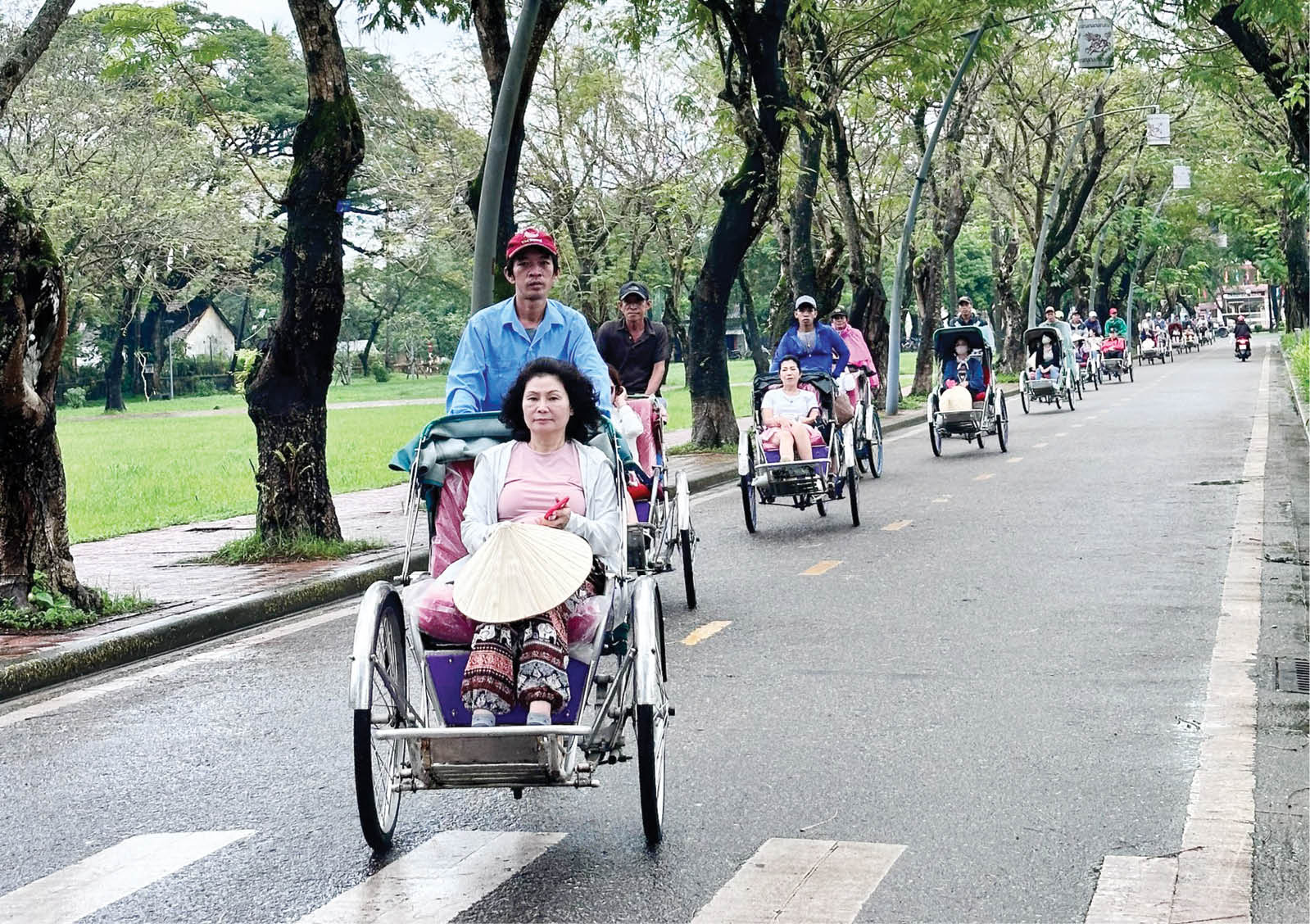 Mơ rồng Huế bay