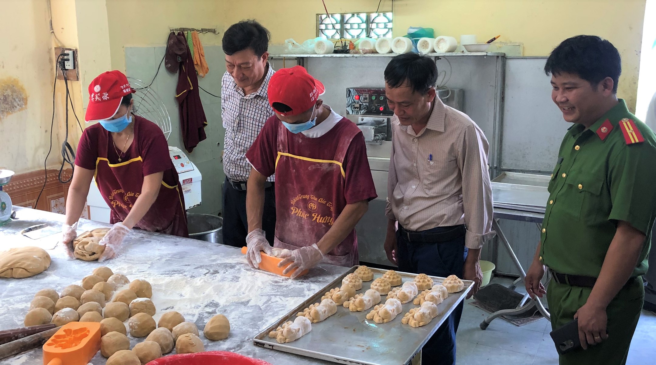 Đẩy mạnh chuyển đổi số, hiện đại hoá trong quản lý vệ sinh an toàn thực phẩm