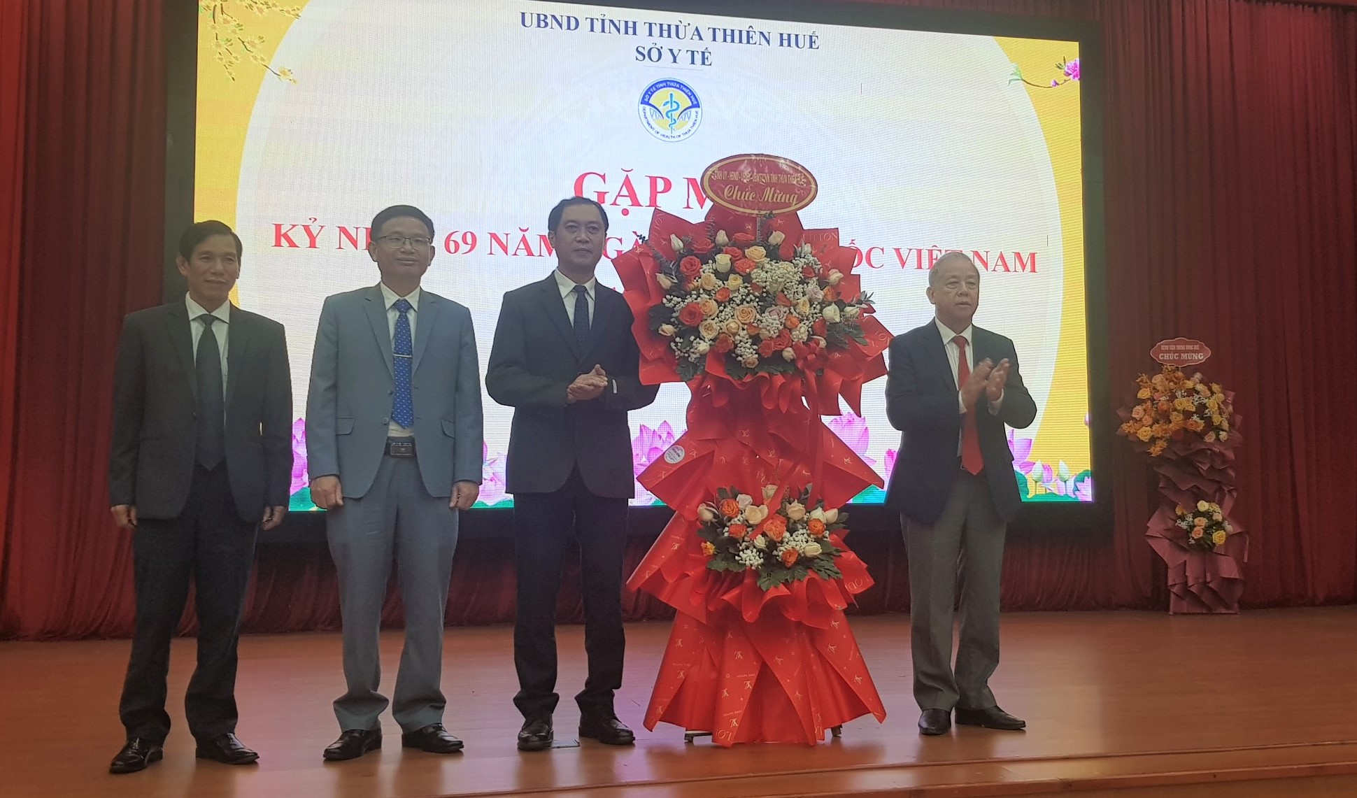 Tọa đàm kỷ niệm 69 năm Ngày Thầy thuốc Việt Nam