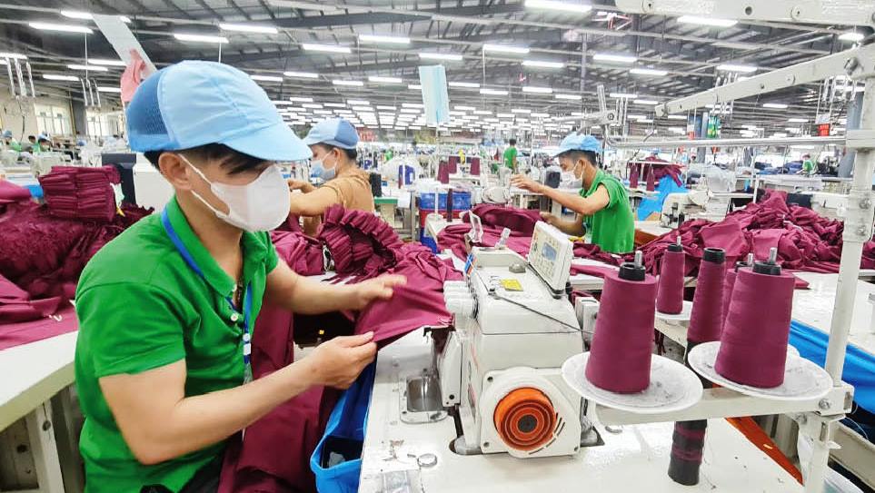 Chuyển biến về ý thức, tác phong công nghiệp