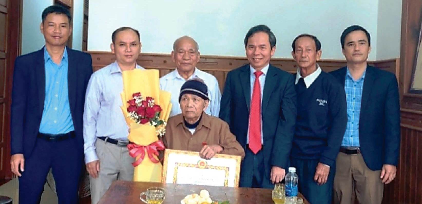 Chú trọng chất lượng tổ chức cơ sở đảng và đảng viên