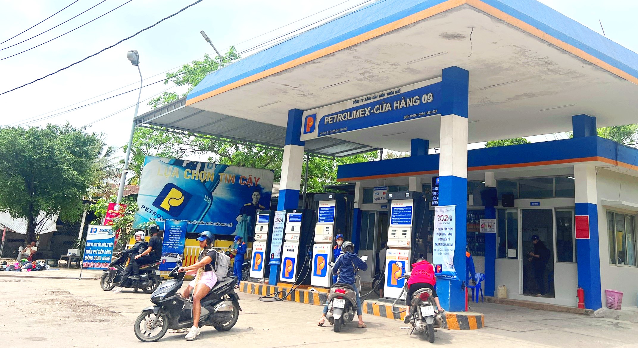 Giá xăng có lần giảm thứ 4 tính từ đầu năm