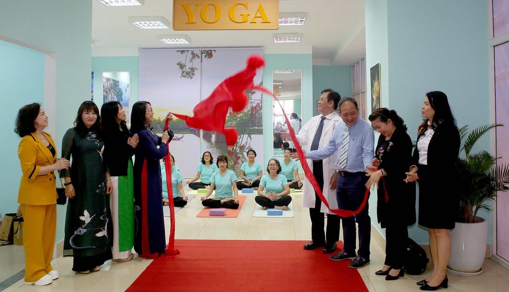 Thành lập câu lạc bộ Yoga cho nữ bệnh nhân ung thư