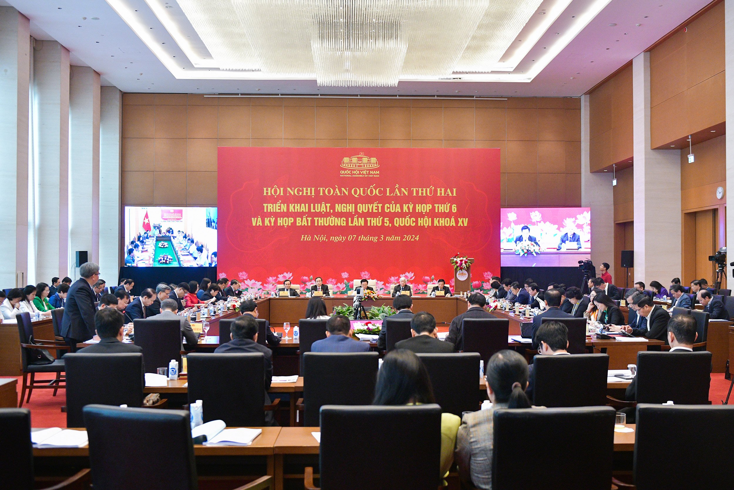 Tạo sự đồng bộ, thống nhất trong việc đưa các luật, nghị quyết của Quốc hội vào thực tiễn