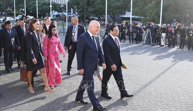 Thủ tướng Christopher Luxon chủ trì lễ đón Thủ tướng Phạm Minh Chính thăm chính thức New Zealand