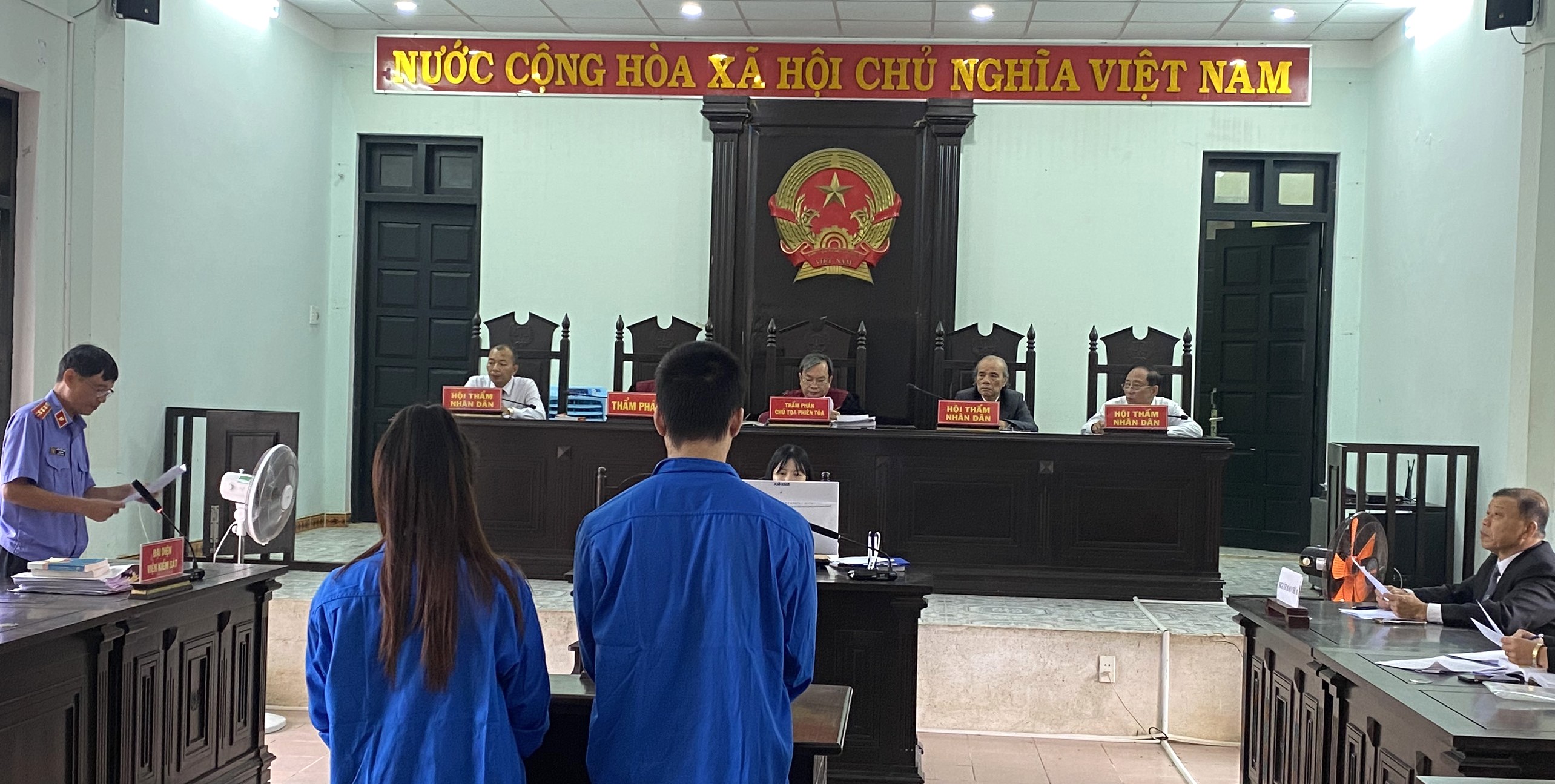 Hai vợ chồng trẻ “làm ăn lớn” lĩnh án 40 năm tù