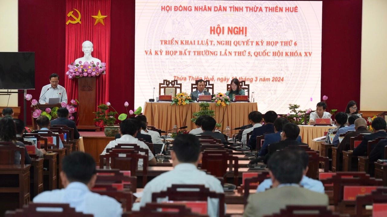 Triển khai luật, nghị quyết của Quốc hội