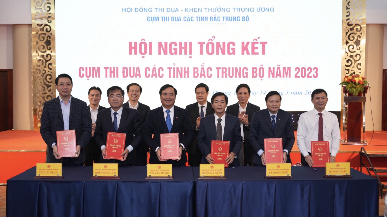 Phát triển phong trào thi đua yêu nước lên một tầm cao mới