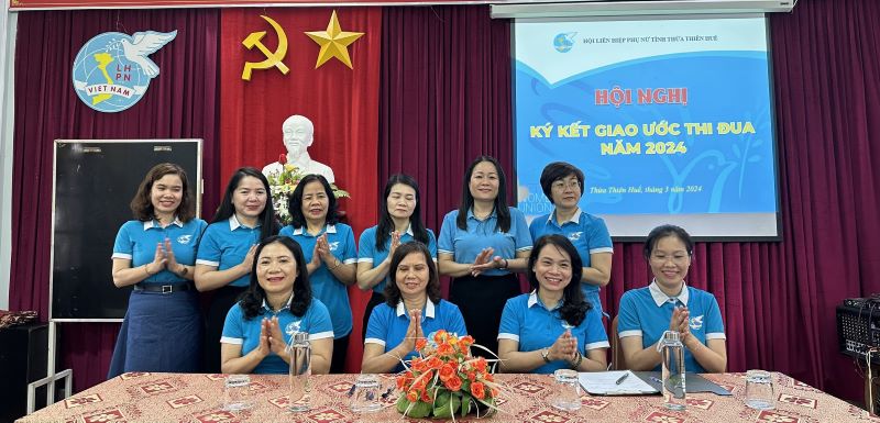 Xây dựng phụ nữ thời đại mới có đạo đức, trách nhiệm với bản thân, gia đình và xã hội