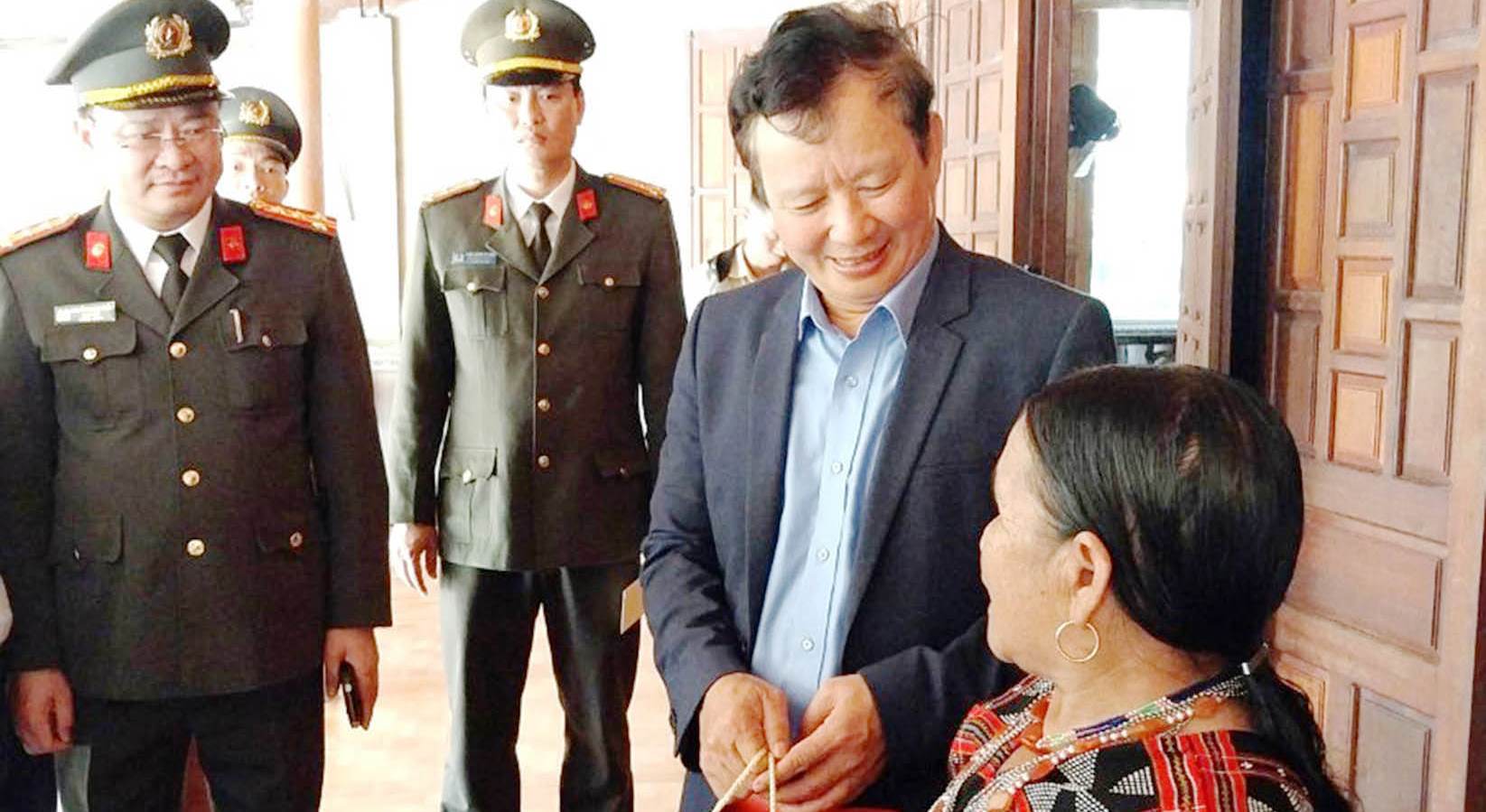 Tăng cường công tác dân vận ở những nơi còn vướng mắc, khó khăn