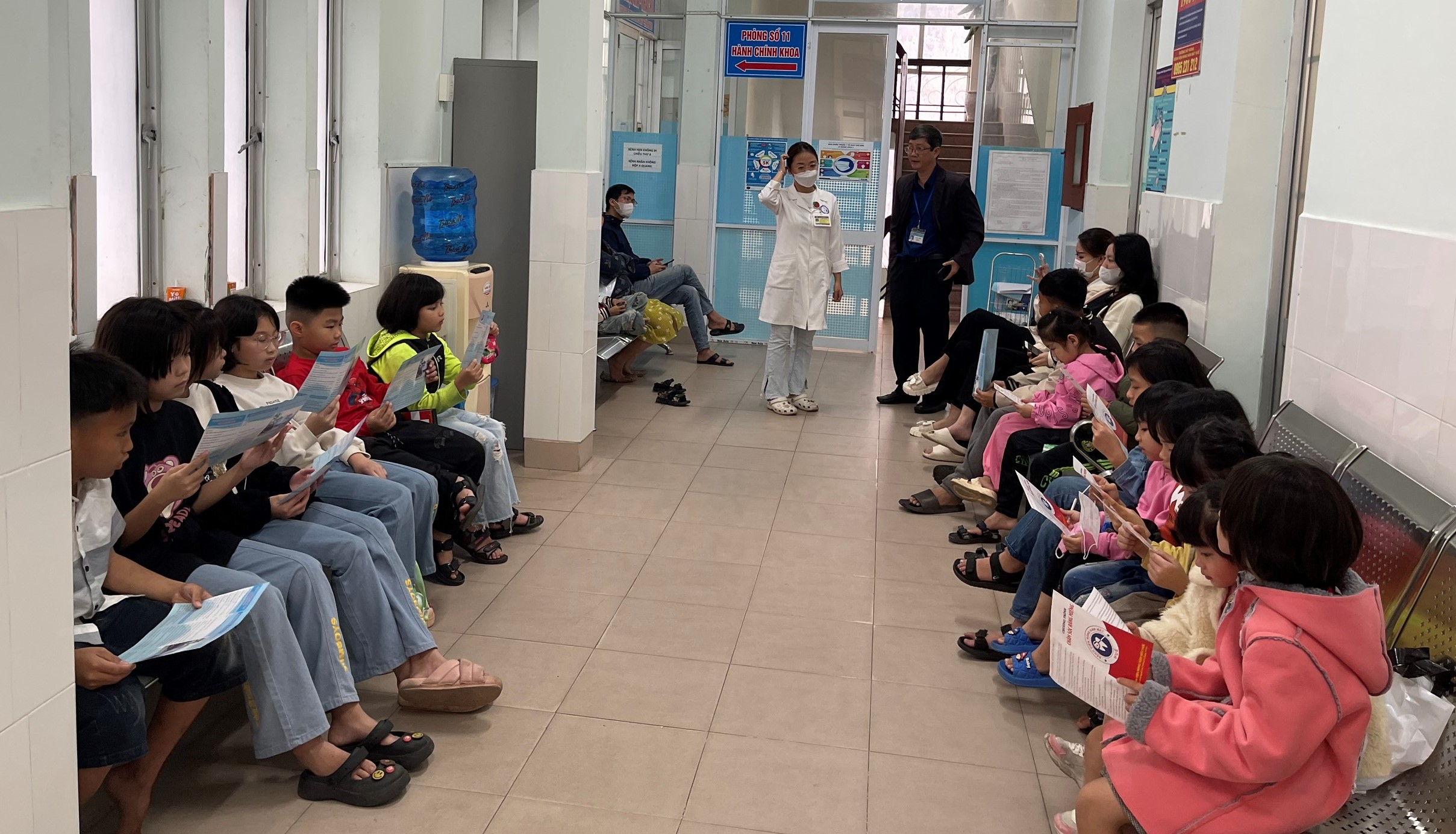 Khám, điều trị miễn phí bệnh răng miệng cho hơn 400 trẻ em ở cơ sở trợ giúp xã hội