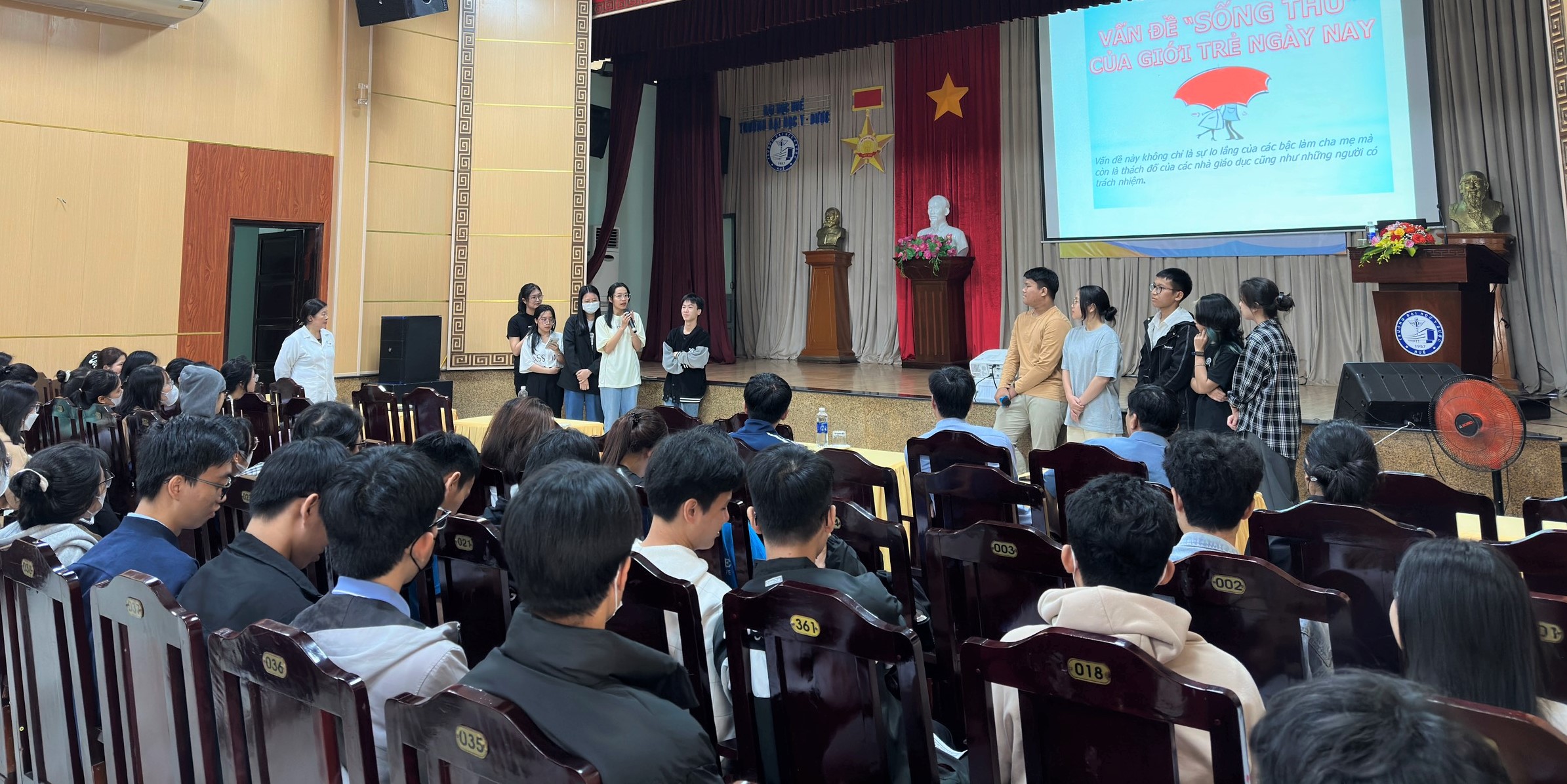 Tư vấn sức khỏe tình dục-giới và truyền thông HIV AIDS cho 750 sinh viên