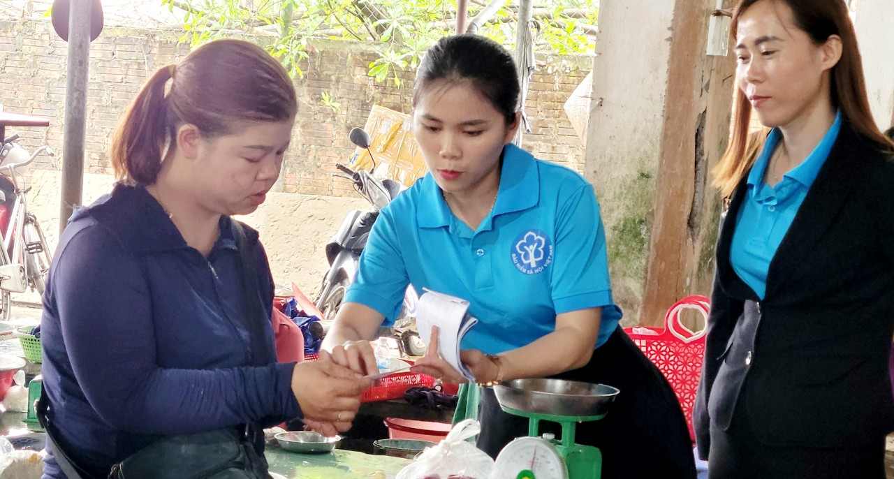 Bảo hiểm xã hội tỉnh tập huấn nghiệp vụ và kỹ năng cho nhân viên thu