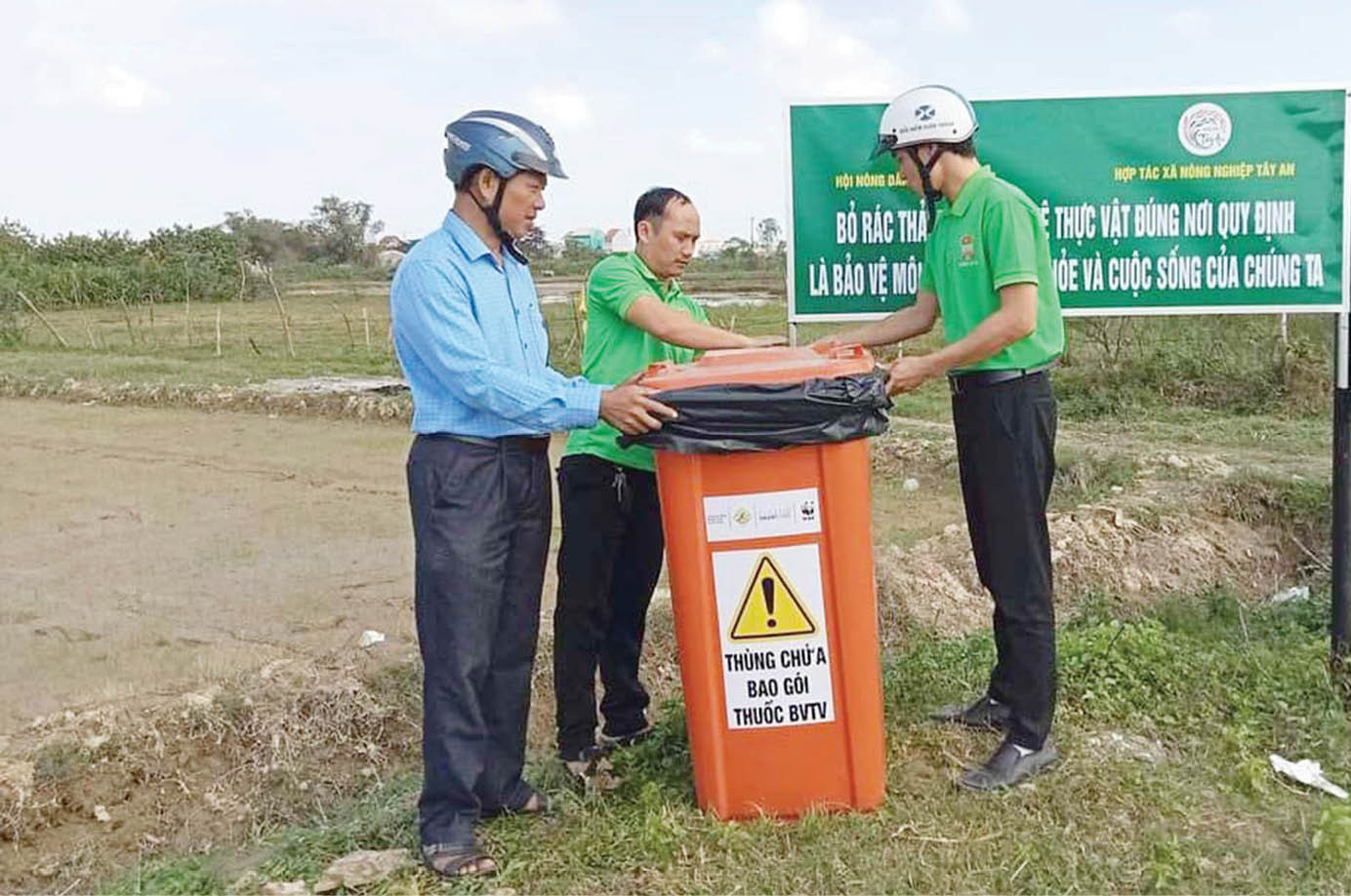 Nông dân tham gia bảo vệ môi trường