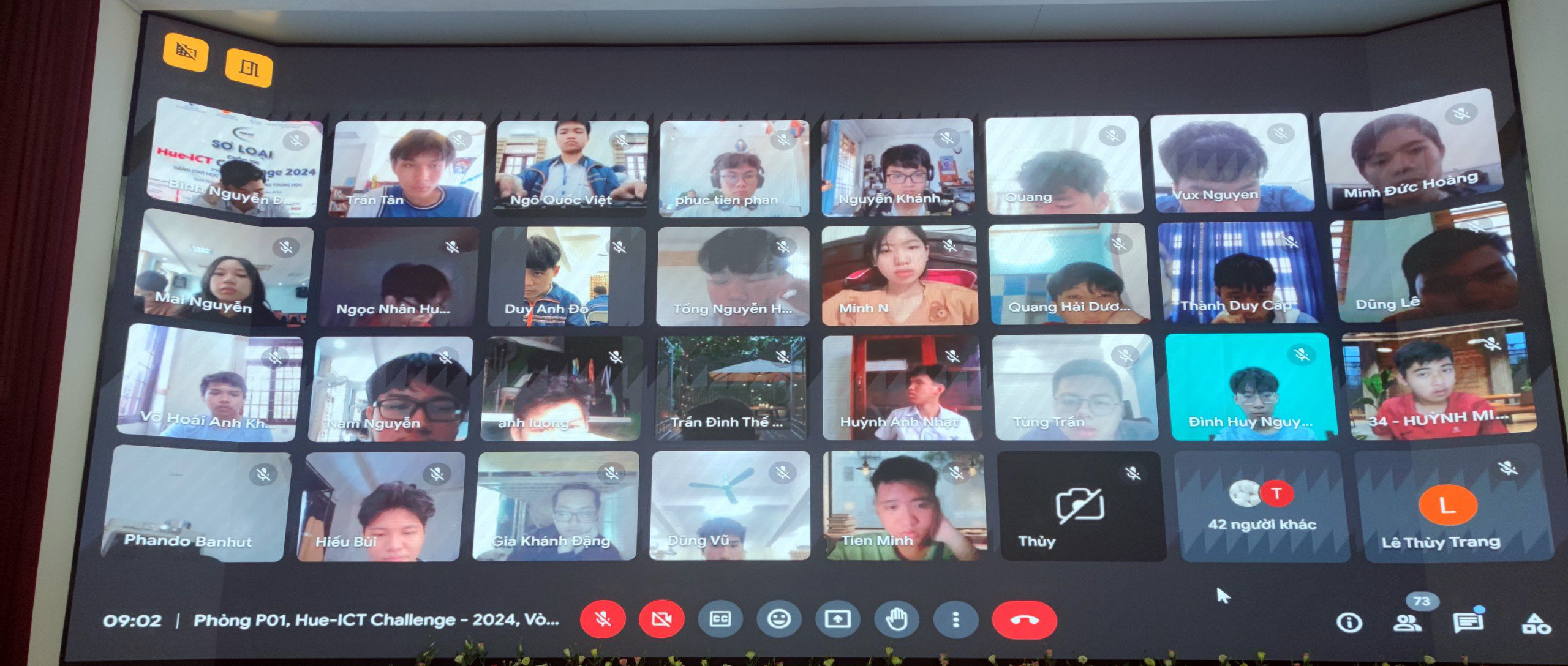 Hơn 2 100 học sinh 54 tỉnh, thành tham gia Cuộc thi Hue-ICT Challenge 2024