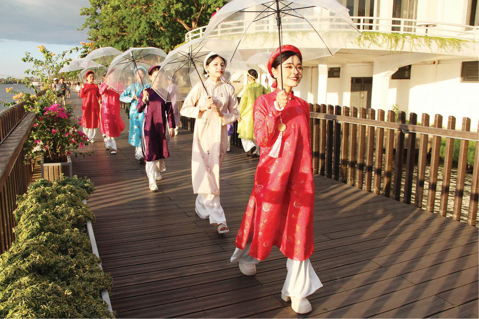 “Tìm đường” để áo dài trở thành di sản văn hóa phi vật thể