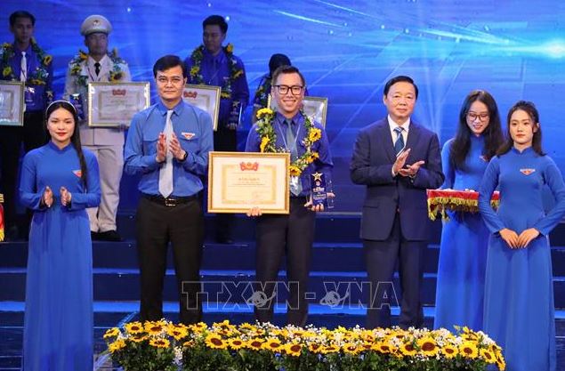 Trao giải thưởng Lý Tự Trọng cho 100 cán bộ Đoàn xuất sắc